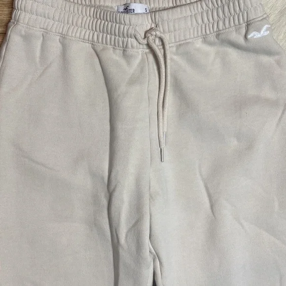 light beige Hollister wide-leg sweatpants - Picture 7 of 11